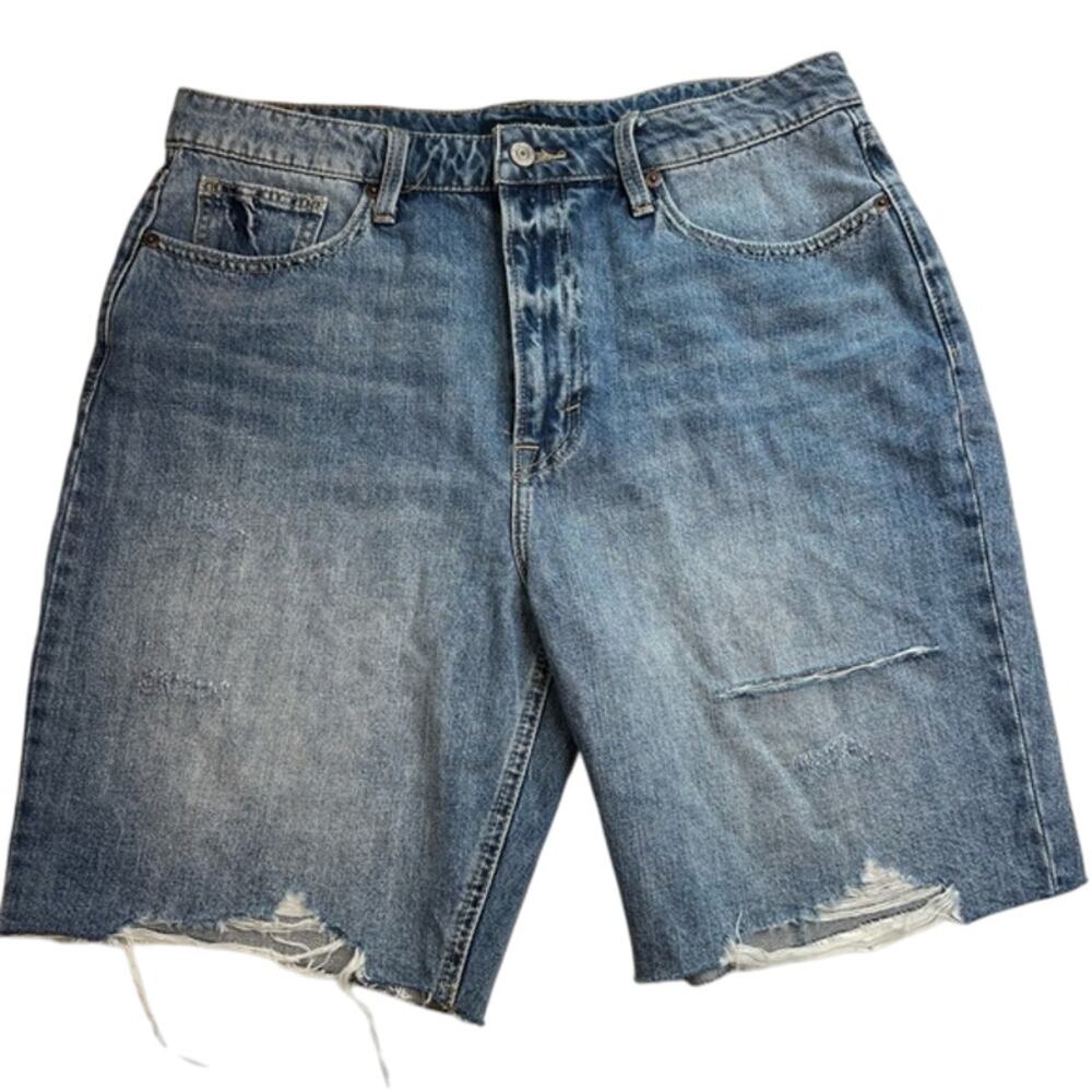 Lucky Brand Medium Wash Blue Denim Shorts w/ Distressed Details, Size 32, NWOT